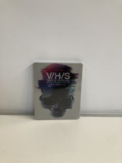 A BOX OF ASSORTED CDS AND DVDS TO INCLUDE SHUDDERS V/H/S TRIPLE FEATURE (18+ ID REQUIRED)