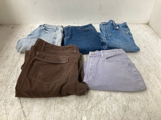 QTY OF ASSORTED WOMENS JEANS TO INCLUDE ZARA JEANS IN BLUE UK SIZE 6: LOCATION - H15