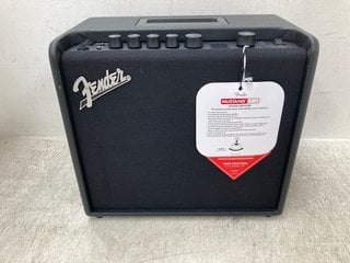 FENDER MUSTANG LT25 GUITAR AMPLIFIER 25 WATTS RRP £149: LOCATION - E5