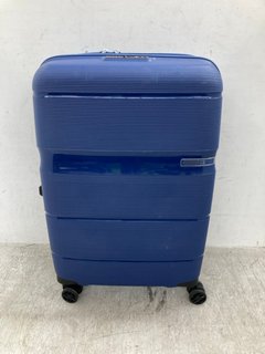 AMERICAN TOURISTER MEDIUM HARD SHELL SUITCASE IN NAVY: LOCATION - E7