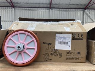 CHILDREN TRICYCLE IN PINK/WHITE: LOCATION - E10