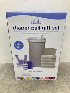 UBBI DIAPER PAIL GIFT SET: LOCATION - E16