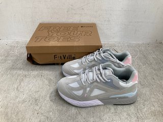 FITVILLE REBOUND CORE V1 TRAINERS IN GREY/WHITE/PINK - SIZE UK 7.5: LOCATION - F18