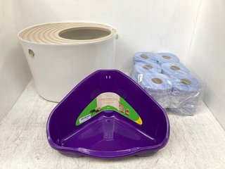 WALTER HARRISONS CORNER LITTER TRAY IN PURPLE TO INCLUDE TOP ENTRY CAT LITTER BOX AND ROLLS OF 6 MULTI PURPOSE TOWELS: LOCATION - F7