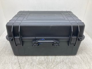 DURATOOL WEATHERPROOF TOOL CASE IN BLACK 610MM X 430MM X 310MM: LOCATION - F4