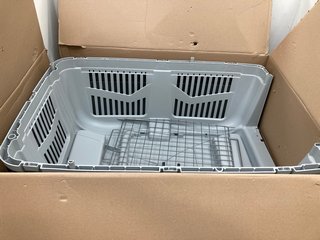 EXTRA LARGE PET TRANSPORT BOX IN GREY: LOCATION - F3