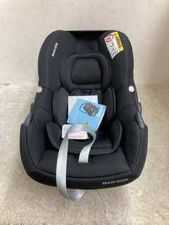 MAXI-COSI CABRIOFIX I-SIZE CAR SEAT IN BLACK: LOCATION - G1