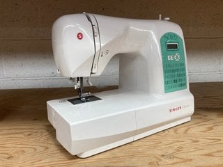 SINGER STARLET 6660 SEWING MACHINE - RRP £279.00: LOCATION - G9