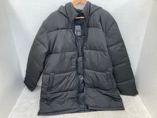 NEW LOOK 32ML PUFFER IN BLACK - SIZE UK L: LOCATION - G10