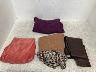 4 X ASSORTED WOMENS CLOTHING TO INCLUDE NEXT JEANS PETITE SKINNY HIGH RISE BROWN LEATHER JEANS - SIZE UK 10P: LOCATION - G11