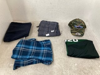 5 X ASSORTED MENS CLOTHING TO INCLUDE PATAGONIA CAMO SNAPBACK: LOCATION - G12