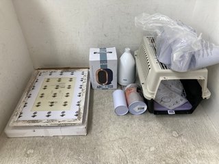 QTY OF ASSORTED HOUSEHOLD ITEMS TO INCLUDE PET TRANSPORT BOX: LOCATION - G14