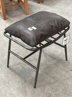 HUNTINGDON INDUSTRIAL CHIC STYLE LEATHER STOOL IN BLACK LEATHER WITH DISTRESSED ALUMINIUM FRAMEWORK - RRP £389: LOCATION - C4