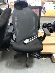 2 X OFFICE CHAIR IN BLACK MESH (PARTS)