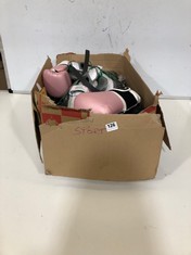 BOX OF ASSORTED SPORTS ITEMS TO INCLUDE OUTSHOCK ERGO TRAINING GLOVES PINK/WHITE