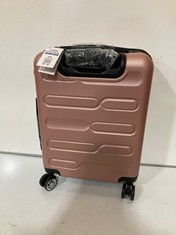 4 X ASSORTED TRAVEL CASES TO INCLUDE SA PRODUCTS PINK HARDSHELL SMALL SPINNER