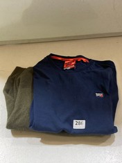 2 X ASSORTED SUPERDRY CLOTHING TO INCLUDE NAVY BLUE T-SHIRT SIZE XS