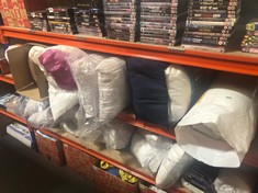 APPROX 6 X ASSORTED BEDDING TO INCLUDE SILENTNIGHT AIRMAX DOUBLE MATTRESS TOPPER