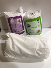 APPROX 7 X ASSORTED BEDDING TO INCLUDE SILENTNIGHT ANTI-ALLERGY KING SIZE DUVET 10.5TOG