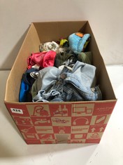 BOX OF ASSORTED KIDS CLOTHING TO INCLUDE F&F 2 PIECE DUNGAREE SHORT SET SAGE SIZE UP TO 3MTHS