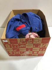 BOX OF ASSORTED KIDS CLOTHING TO INCLUDE OILILY JOGGERS BLUE SIZE 8YRS