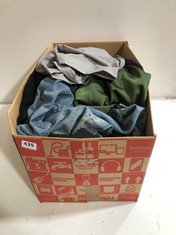 BOX OF ASSORTED ADULT CLOTHING TO INCLUDE CLOSURE LDN SHORTS GREY SIZE LG