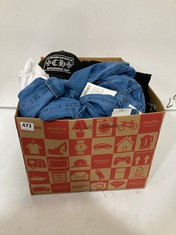 BOX OF ASSORTED ADULT CLOTHING TO INCLUDE G-SMACK DENIM CARGO PANTS BLUE SIZE 48/4XL