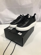 ARMANI EXCHANGE SNEAKERS IN BLACK/WHITE - UK 5M - RRP £180