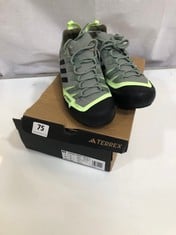 ADIDAS TERREX SWIFT SOLO 2 ADULTS TRAINERS IN GREY-NEON GREEN UK 8.5 - RRP £100