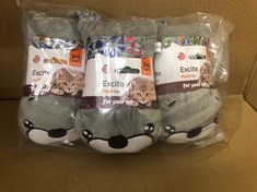 23 X EXCITE PLUSH TOY FOR YOUR CAT RRP £245: LOCATION - RACK D