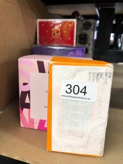 QUANTITY OF ITEMS TO INCLUDE JENNY GLOW AMBER EAU DE PARFUM, 30ML: LOCATION - B