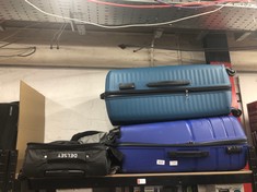 QUANTITY OF ITEMS TO INCLUDE BLUE AMERICAN TOURISTER LARGE SUITCASE WITH BUILT IN LOCK: LOCATION - E