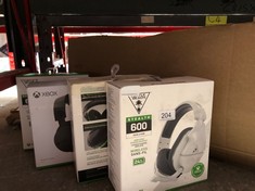 QUANTITY OF ITEMS TO INCLUDE XBOX WIRELESS HEADSET FOR XBOX SERIES X|S, XBOX ONE, AND WINDOWS 10 DEVICES:: LOCATION - C RACK