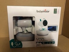 BABYMOOV YOO MOOV MOTORISED VIDEO BABY MONITOR WITH CAMERA AND NIGHT VISION, 2 WAY TALKBACK, ZOOM, REMOTE PAN AND TILT, NIGHT LIGHT, TEMPERATURE INDICATOR.: LOCATION - C RACK