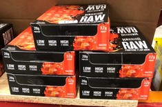 QUANTITY OF ITEMS TO INCLUDE WARRIOR RAW PROTEIN FLAPJACKS – 12 BARS X 75G EACH – PACKED WITH 20G OF PROTEIN – LOW SUGAR, HIGH IN FIBRE (SALTED CARAMEL) - BEST BEFORE JUL 24: LOCATION - F RACK