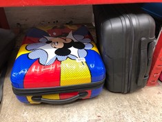 QUANTITY OF ITEMS TO INCLUDE AMERICAN TOURISTER MULTI COLOUR MICKEY MOUSE SUITCASE: LOCATION - G RACK