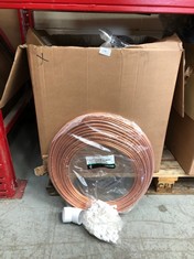 QUANTITY OF ASSORTED PLUMBING ITEMS TO INCLUDE LT COPPER TUBE 1/4" OD 22SWG 30M COIL: LOCATION - BACK RACK(COLLECTION OR OPTIONAL DELIVERY AVAILABLE)