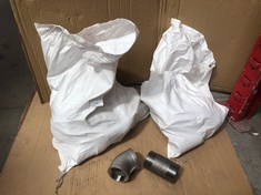 QUANTITY OF ASSORTED PLUMBING ITEMS TO INCLUDE GALVANISED STEEL PIPE CONNECTORS : LOCATION - BACK TABLES(COLLECTION OR OPTIONAL DELIVERY AVAILABLE)