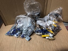 QUANTITY OF ASSORTED PLUMBING ITEMS TO INCLUDE CRANE D171EXS BSP BZE BALL VALVE PN25 15: LOCATION - BACK TABLES(COLLECTION OR OPTIONAL DELIVERY AVAILABLE)