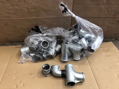 QUANTITY OF ASSORTED PLUMBING ITEMS TO INCLUDE GALVANISED STEEL PIPE CONNECTORS : LOCATION - BACK TABLES(COLLECTION OR OPTIONAL DELIVERY AVAILABLE)