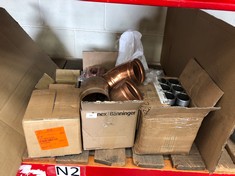 QUANTITY OF ASSORTED PLUMBING ITEMS TO INCLUDE ESBE 3F 3 PORT FLANGED IRON VALVE 50MM KV60: LOCATION - BACK RACK(COLLECTION OR OPTIONAL DELIVERY AVAILABLE)