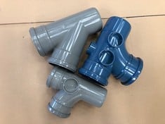 PALLET OF PLUMBING ITEMS TO INCLUDE ASSORTED PLASTIC PIPES: LOCATION - MIDDLE FLOOR(COLLECTION OR OPTIONAL DELIVERY AVAILABLE)