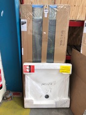 QUANTITY OF ASSORTED PLUMBING ITEMS TO INCLUDE IDEAL STANDARD SIMPLICITY SHOWER TRAY : LOCATION - SIDE RACK(COLLECTION OR OPTIONAL DELIVERY AVAILABLE)