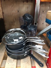 QUANTITY OF ASSORTED KITCHEN ITEMS TO INCLUDE KENWOOD FOOD PROCESSOR MODEL FDM71: LOCATION - SIDE RACK(COLLECTION OR OPTIONAL DELIVERY AVAILABLE)