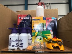 QUANTITY OF GARDEN ITEMS TO INCLUDE SPEAR & JACKSON 5L PRESSURE SPRAYER: LOCATION - TABLES(COLLECTION OR OPTIONAL DELIVERY AVAILABLE)