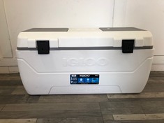 IGLOO 165-QUART MAXCOLD ICE CHEST COOLER: LOCATION - FRONT FLOOR(COLLECTION OR OPTIONAL DELIVERY AVAILABLE)