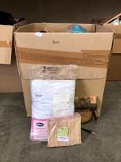 QUANTITY OF ASSORTED ITEMS TO INCLUDE SILENT NIGHT QUILTED MATTRESS PROTECTOR : LOCATION - A RACK(COLLECTION OR OPTIONAL DELIVERY AVAILABLE)