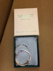 QUANTITY OF ASSORTED ITEMS TO INCLUDE LADIES HOOP SILVER EARRINGS RRP £401: LOCATION - RACK C