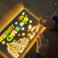 QUANTITY OF ASSORTED ITEMS TO INCLUDE LED MESSAGE BOARD, NOTE BOARD CREATIVE LED NIGHT LIGHT USB MESSAGE BOARD MEMO BOARD FOR DESK OFFICE SCHOOL HOME BAR CAFE DECORATION RRP £313: LOCATION - RACK E