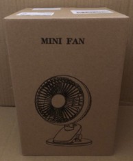 10 X MINI USB CLIP FAN - TOTAL RRP £165: LOCATION - RACK E